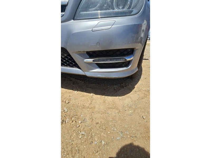 Recambio de paragolpes delantero para mercedes-benz clase c (w204) c 180 cdi (204.000) referencia OEM IAM   