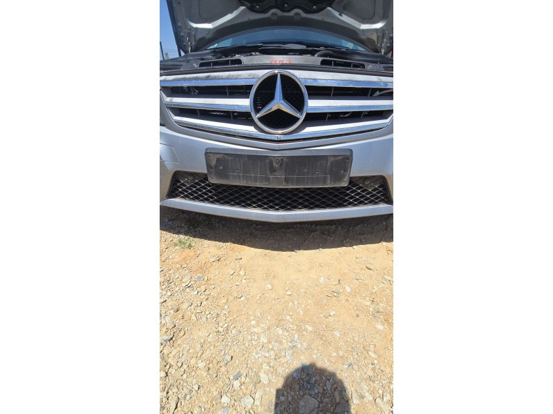 Recambio de paragolpes delantero para mercedes-benz clase c (w204) c 180 cdi (204.000) referencia OEM IAM   