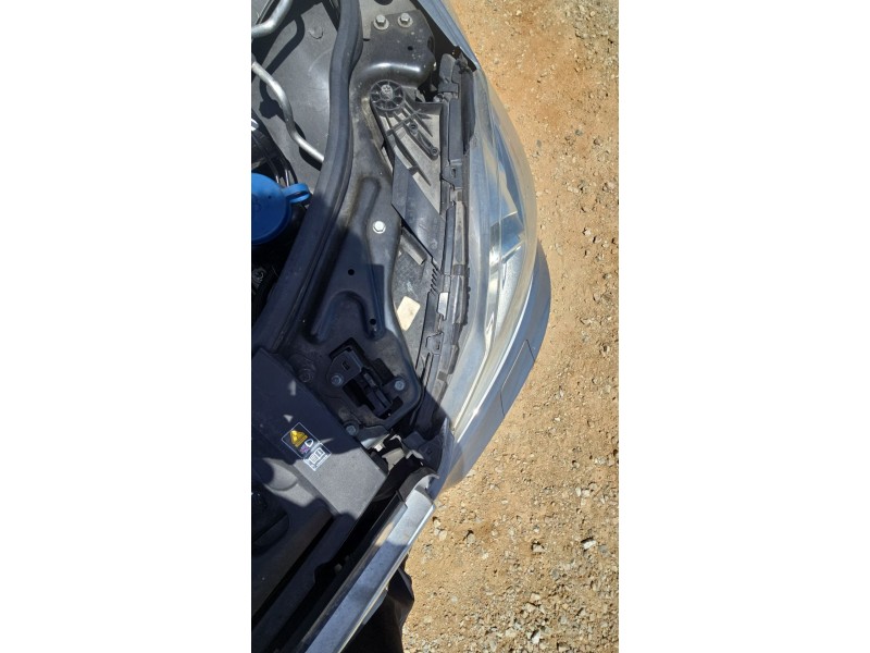 Recambio de faro izquierdo para mercedes-benz clase c (w204) c 180 cdi (204.000) referencia OEM IAM   
							