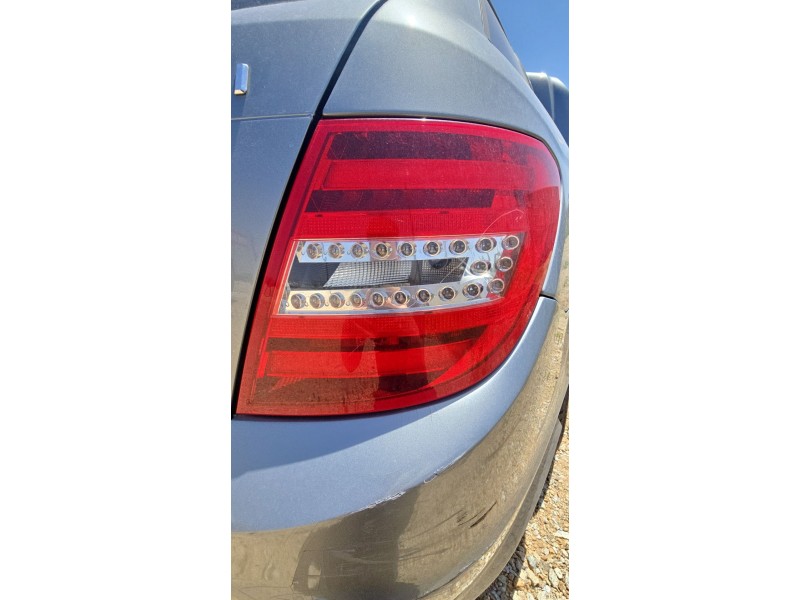 Recambio de piloto trasero derecho para mercedes-benz clase c (w204) c 180 cdi (204.000) referencia OEM IAM   
							