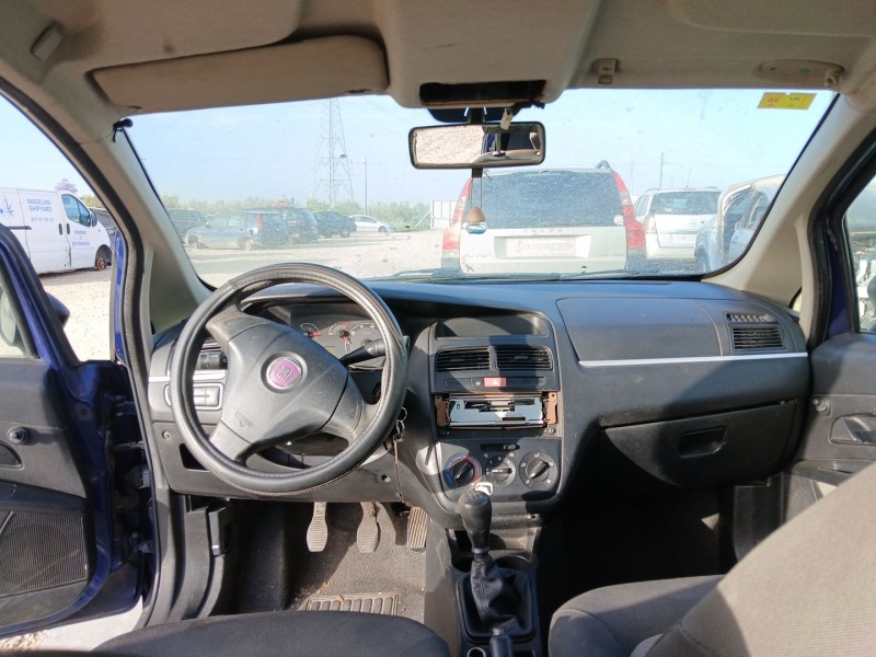 fiat linea (323_, 110_) del año 2010
							