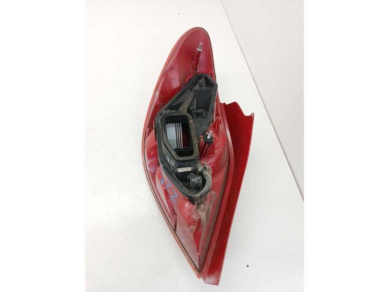 Recambio de piloto trasero derecho para peugeot 207/207+ (wa_, wc_) 1.4 referencia OEM IAM 9649986580  