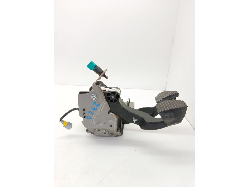 Recambio de pedal embrague para peugeot 2008 i (cu_) 1.2 vti referencia OEM IAM   