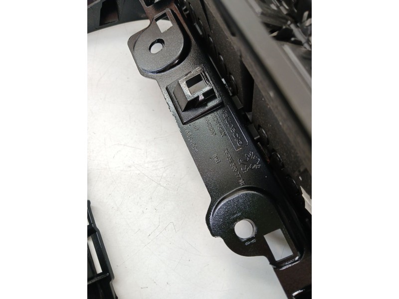 Recambio de rejilla aireadora para peugeot 208 i (ca_, cc_) 1.2 puretech 82 referencia OEM IAM 9673830077  