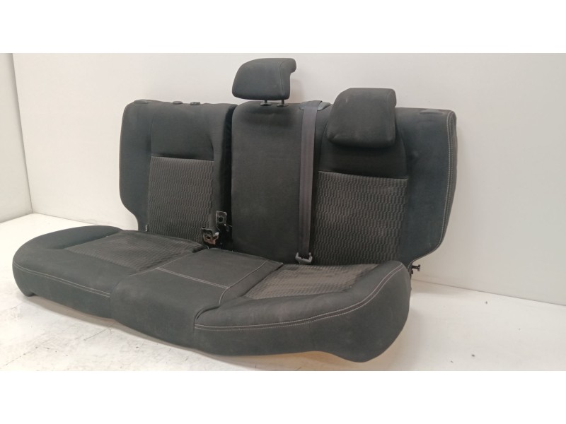 Recambio de asientos traseros para peugeot 208 i (ca_, cc_) 1.2 puretech 82 referencia OEM IAM   
							