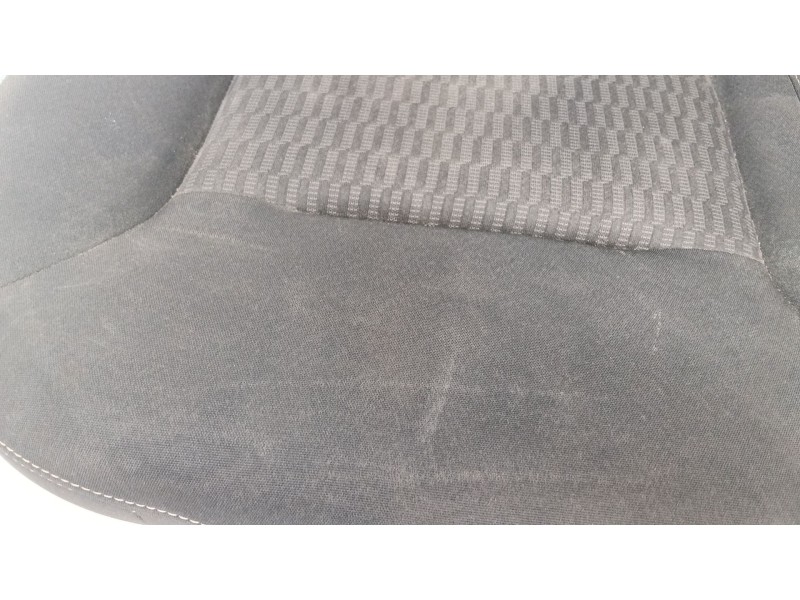 Recambio de asientos traseros para peugeot 208 i (ca_, cc_) 1.2 puretech 82 referencia OEM IAM   