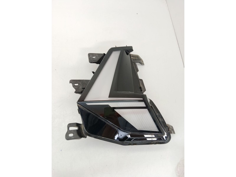 Recambio de piloto delantero derecho para renault captur ii (hf_) tce 100 (hfmt) referencia OEM IAM 266009347R  