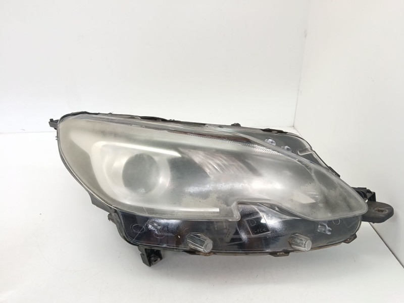 Recambio de faro derecho para peugeot 2008 i (cu_) 1.2 vti referencia OEM IAM 9825313680  