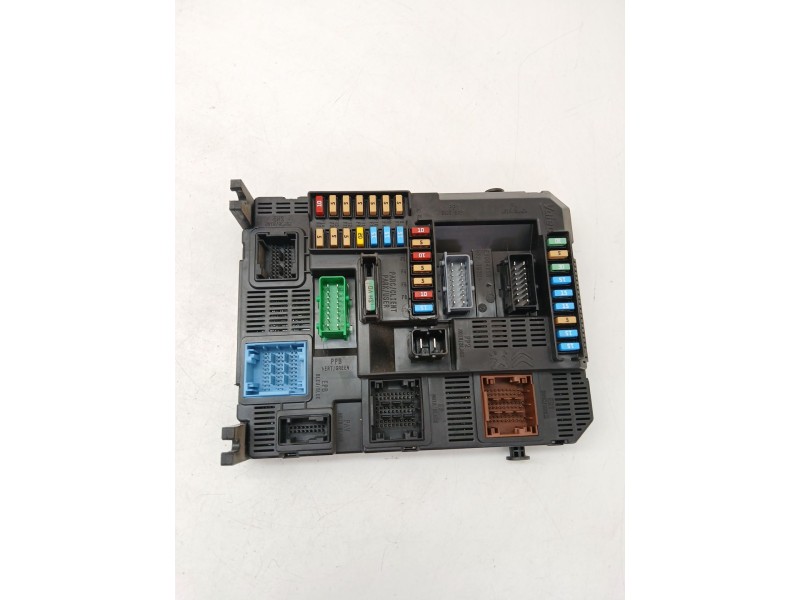Recambio de caja reles / fusibles para peugeot 208 i (ca_, cc_) 1.2 puretech 82 referencia OEM IAM 9819849680  