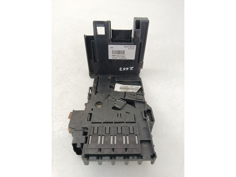 Recambio de caja reles / fusibles para peugeot 5008 (0u_, 0e_) 1.6 16v referencia OEM IAM 9666527680  
