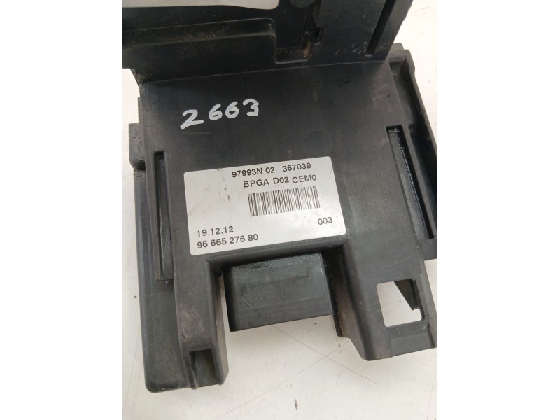 Recambio de caja reles / fusibles para peugeot 5008 (0u_, 0e_) 1.6 16v referencia OEM IAM 9666527680  