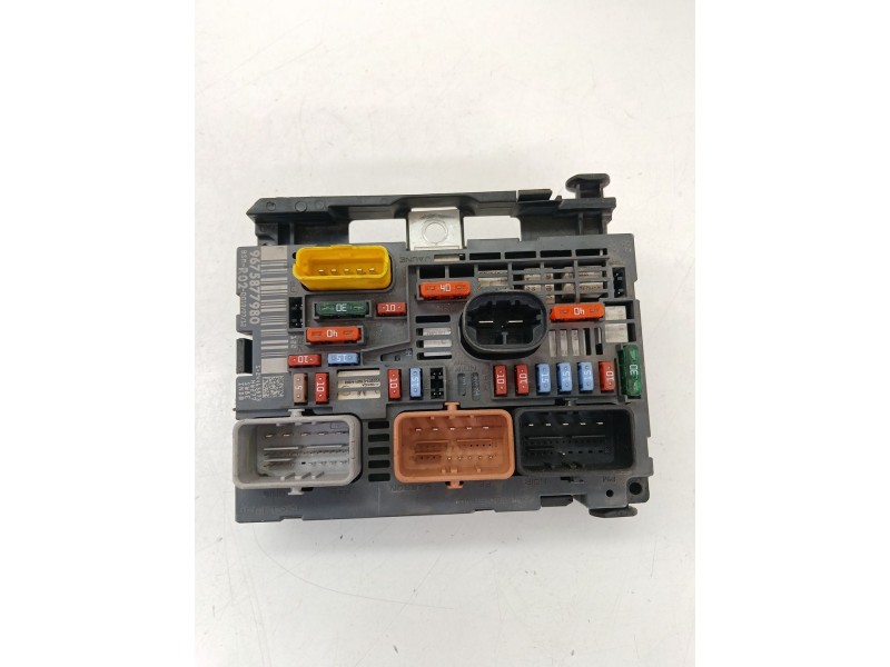 Recambio de caja reles / fusibles para peugeot 5008 (0u_, 0e_) 1.6 16v referencia OEM IAM 9675877980  