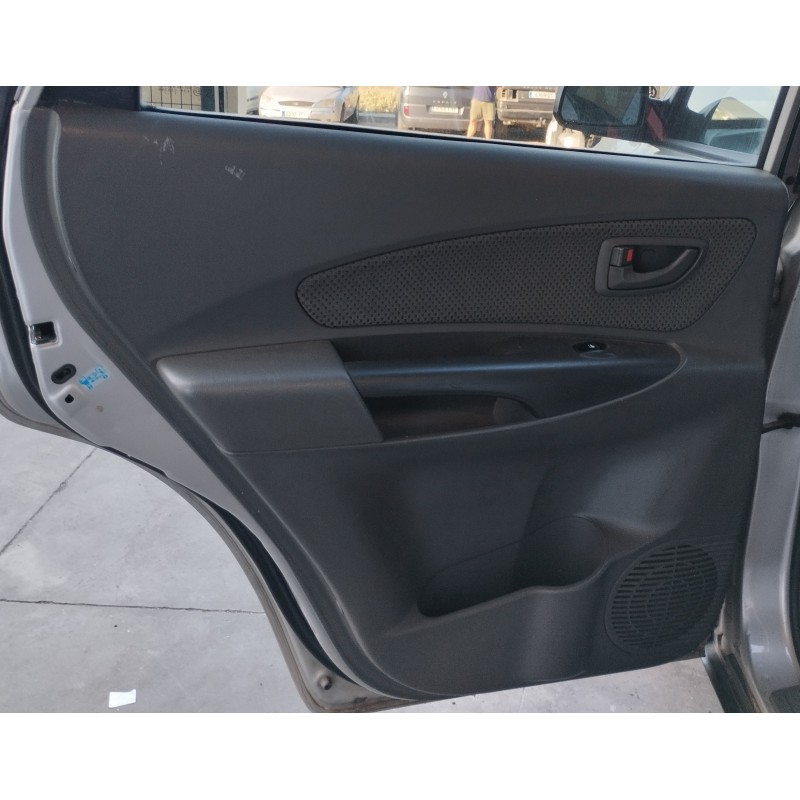 Recambio de guarnecido puerta trasera izquierda para hyundai tucson (jm) 2.0 cat referencia OEM IAM   