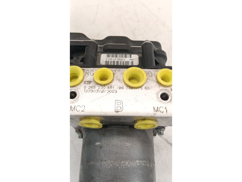 Recambio de abs para peugeot 5008 (0u_, 0e_) 1.6 16v referencia OEM IAM 0265230881 9674677580 