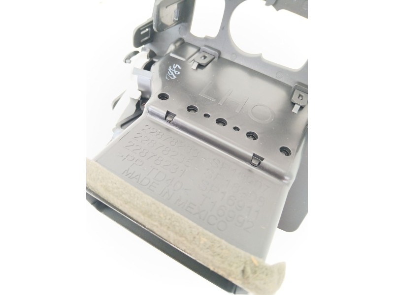 Recambio de rejilla aireadora para opel ampera (r12) ev 150 referencia OEM IAM 22878233  