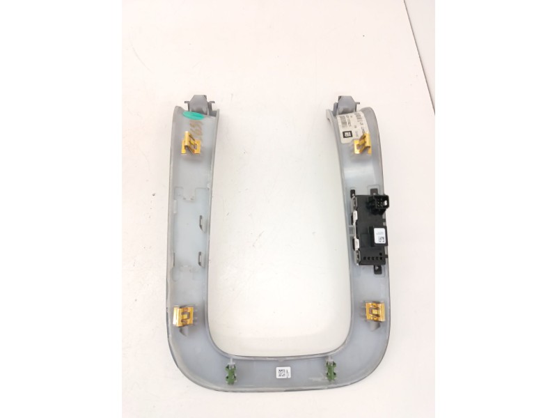 Recambio de moldura para opel ampera (r12) ev 150 referencia OEM IAM   
							