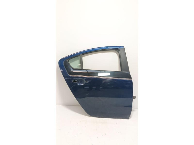 Recambio de puerta trasera derecha para opel ampera (r12) ev 150 referencia OEM IAM   