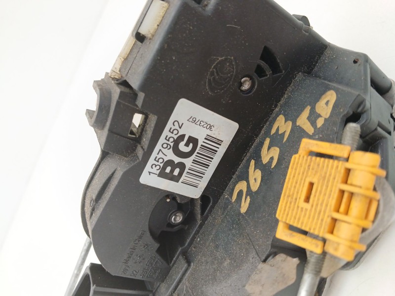 Recambio de cerradura puerta trasera derecha para opel ampera (r12) ev 150 referencia OEM IAM 13579552  