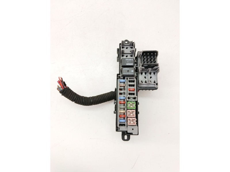 Recambio de caja reles / fusibles para opel ampera (r12) ev 150 referencia OEM IAM   