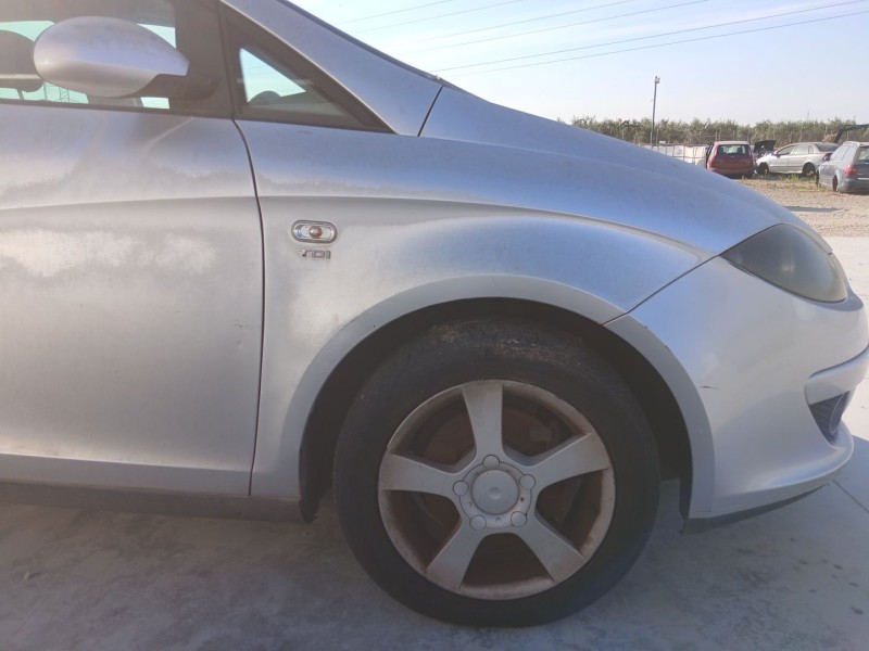 Recambio de aleta delantera derecha para seat altea (5p1) 2.0 tdi 16v referencia OEM IAM   