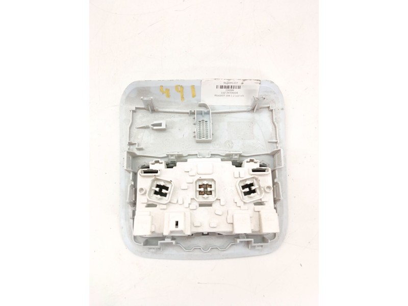 Recambio de luz interior para peugeot 208 1.2 12v vti referencia OEM IAM 9674441377  
							