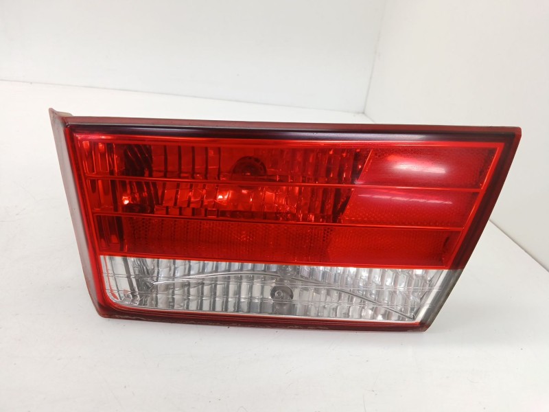 Recambio de piloto trasero izquierdo interior para hyundai sonata v (nf) 2.0 crdi referencia OEM IAM   