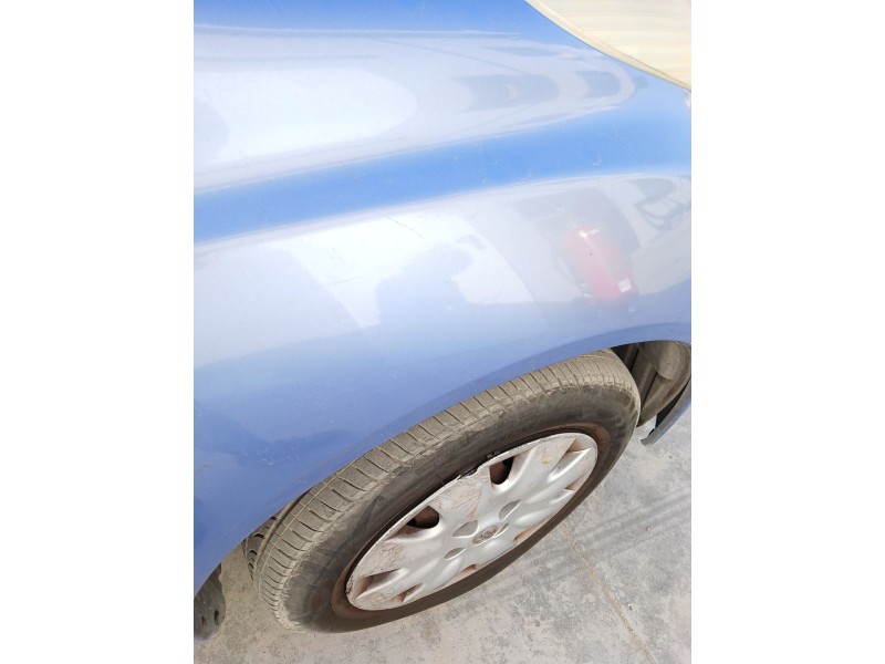 Recambio de aleta delantera derecha para nissan micra iii (k12) 1.2 16v referencia OEM IAM   
							