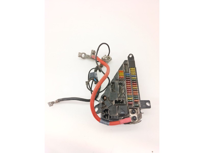 Recambio de caja reles / fusibles para bmw 5 (e60) 525 d referencia OEM IAM 690661805  
