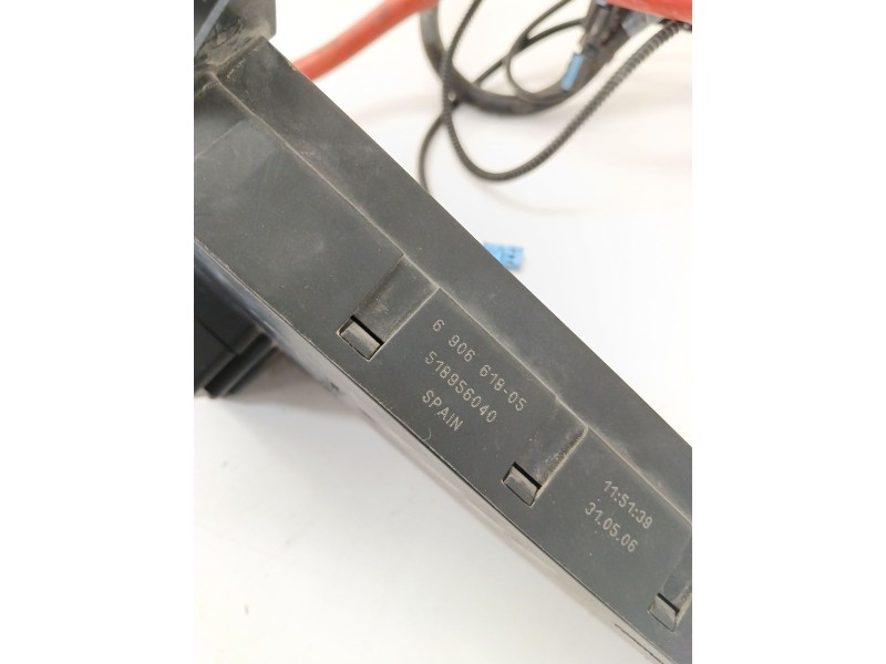 Recambio de caja reles / fusibles para bmw 5 (e60) 525 d referencia OEM IAM 690661805  