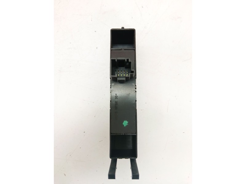 Recambio de mando elevalunas delantero izquierdo para bmw 3 (e46) 318 i referencia OEM IAM 61318381511  