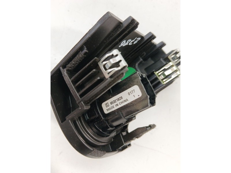 Recambio de interruptor para opel mokka / mokka x (j13) 1.6 cdti (_76) referencia OEM IAM 95321828  