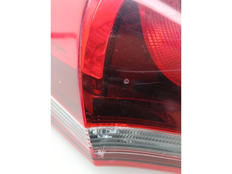 Recambio de piloto trasero izquierdo para citroën c4 picasso feel referencia OEM IAM 21023301L  