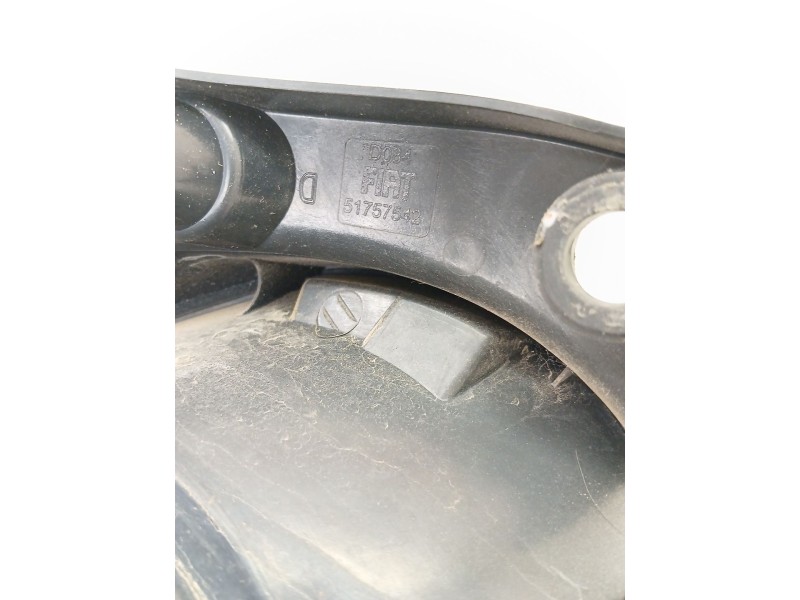 Recambio de piloto trasero derecho para fiat bravo ii (198_) 1.9 d multijet (198axb1a) referencia OEM IAM 51757542  
							