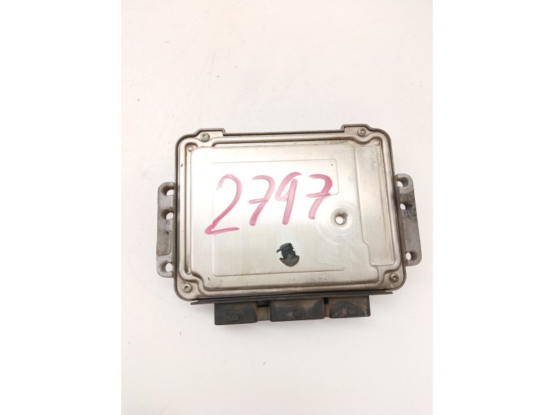 Recambio de centralita motor uce para citroën xsara (n1) 1.4 hdi referencia OEM IAM 9647785580  
							