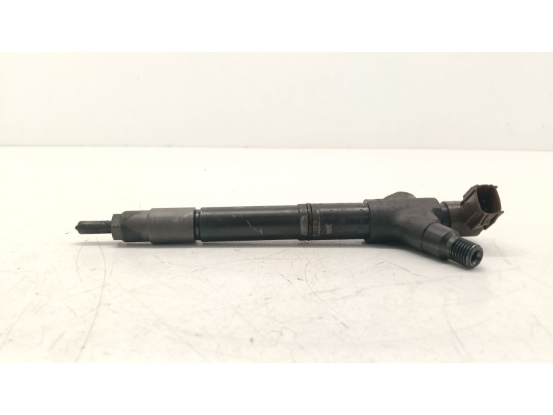 Recambio de inyector para toyota auris (_e18_) 2.0 d-4d (ade186_) referencia OEM IAM 236700R100  