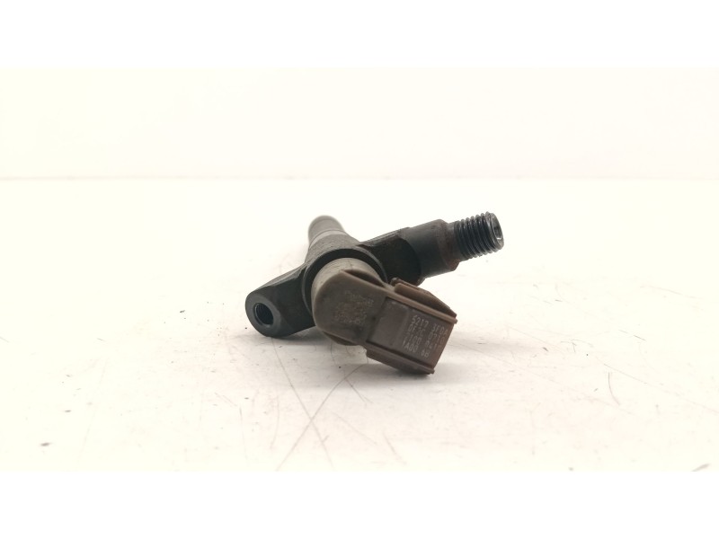 Recambio de inyector para toyota auris (_e18_) 2.0 d-4d (ade186_) referencia OEM IAM 236700R100  