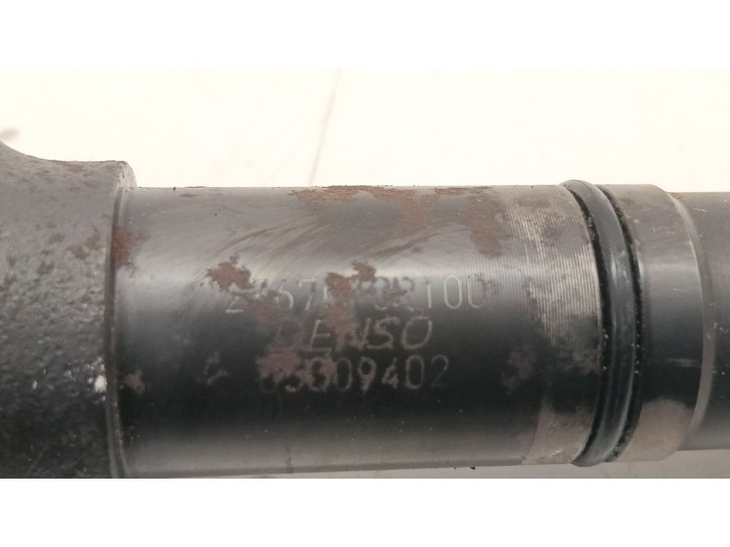 Recambio de inyector para toyota auris (_e18_) 2.0 d-4d (ade186_) referencia OEM IAM 236700R100  