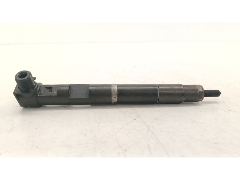 Recambio de inyector para mercedes-benz clase c (w204) c 200 cdi (204.001) referencia OEM IAM A6510700587  
							