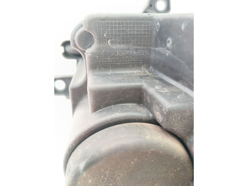 Recambio de faro derecho para fiat 500l (351_, 352_) 1.4 (199lyb1b) referencia OEM IAM 47500748  
