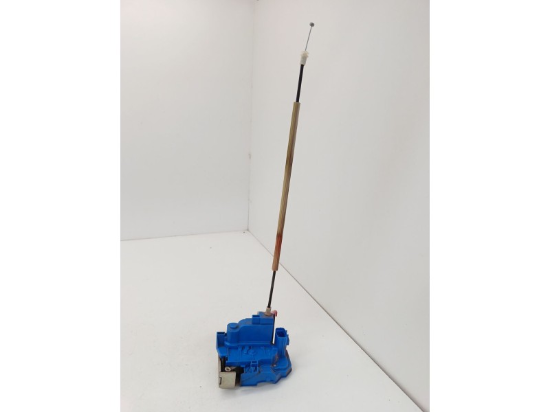 Recambio de cerradura puerta trasera izquierda para fiat 500l (351_, 352_) 1.4 (199lyb1b) referencia OEM IAM 51884142  