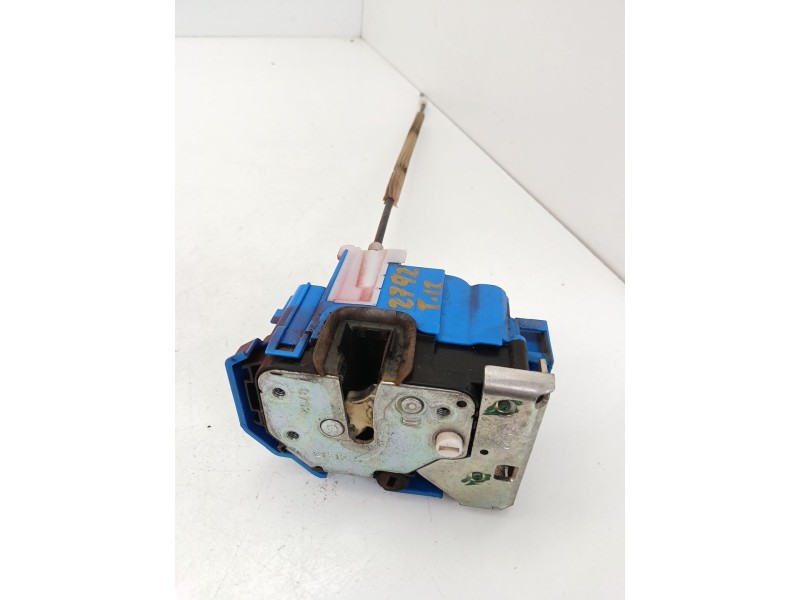 Recambio de cerradura puerta trasera izquierda para fiat 500l (351_, 352_) 1.4 (199lyb1b) referencia OEM IAM 51884142  