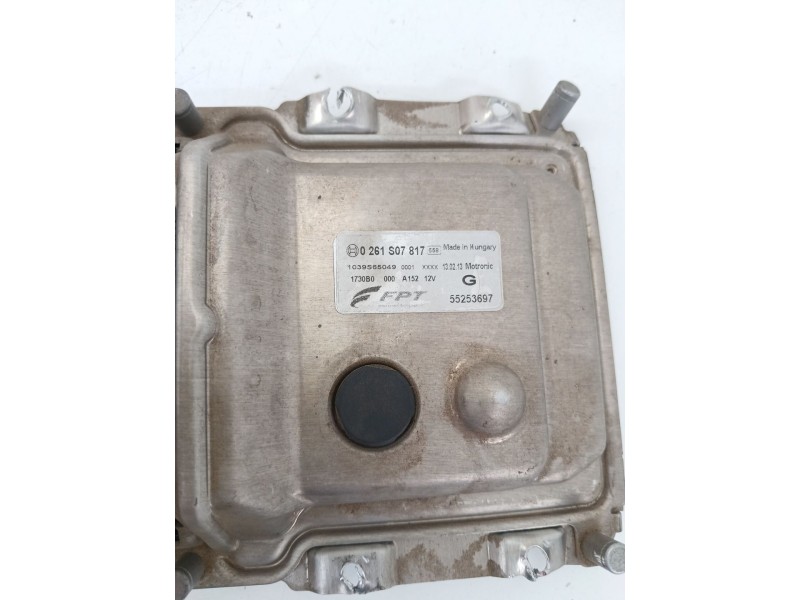 Recambio de centralita motor uce para fiat 500l (351_, 352_) 1.4 (199lyb1b) referencia OEM IAM 0261S07817  