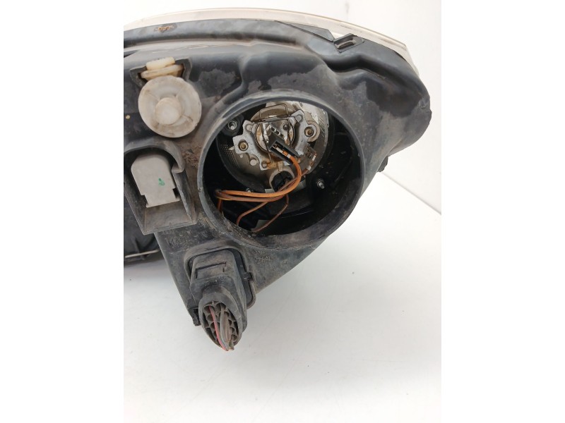 Recambio de faro derecho para seat leon (1p1) 1.9 tdi referencia OEM IAM   