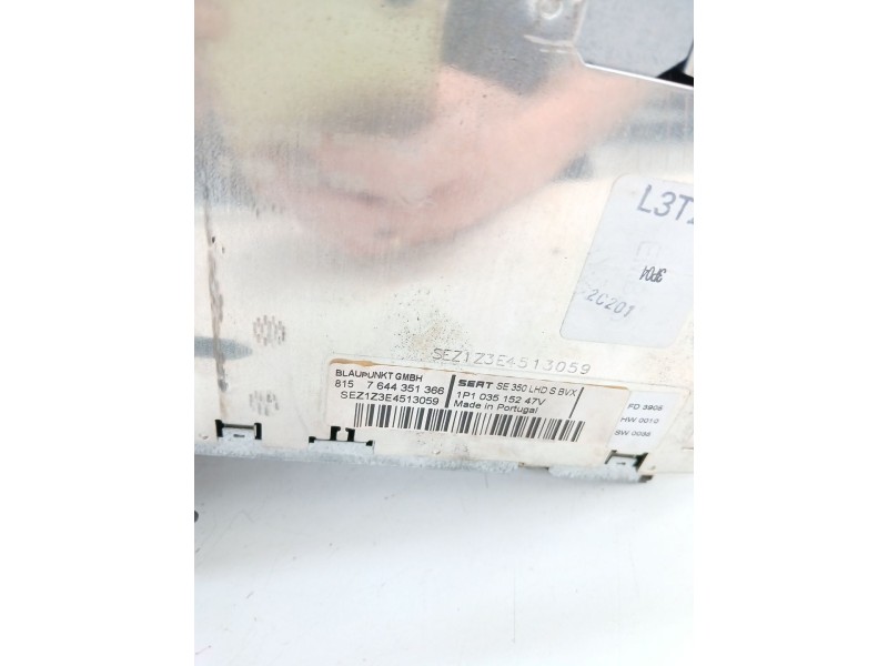 Recambio de sistema audio / radio cd para seat leon (1p1) 1.9 tdi referencia OEM IAM 1P103515247V  