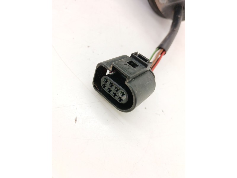 Recambio de retrovisor izquierdo para seat leon (1p1) 1.9 tdi referencia OEM IAM   
							