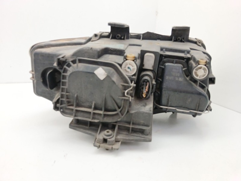 Recambio de faro izquierdo para audi a4 b6 (8e2) 1.9 tdi referencia OEM IAM 8E0941003F  
							