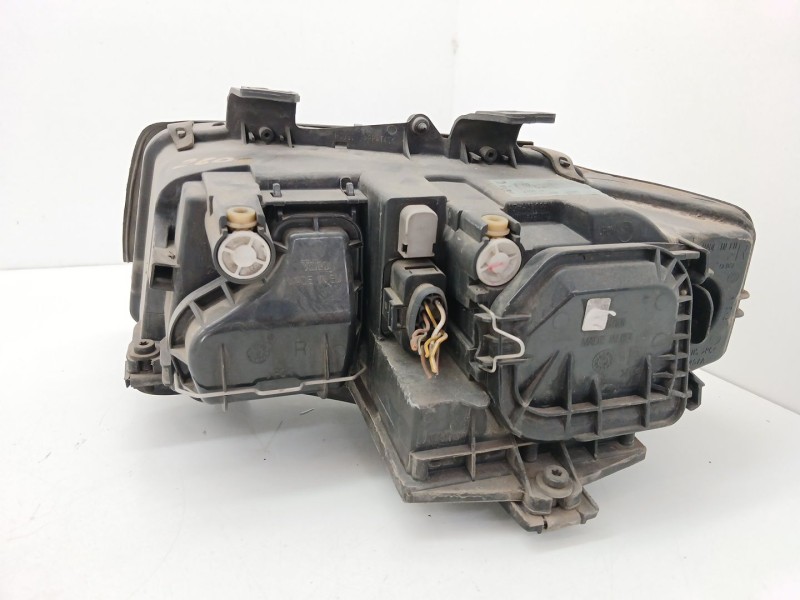 Recambio de faro derecho para audi a4 b6 (8e2) 1.9 tdi referencia OEM IAM 8E0941004F  