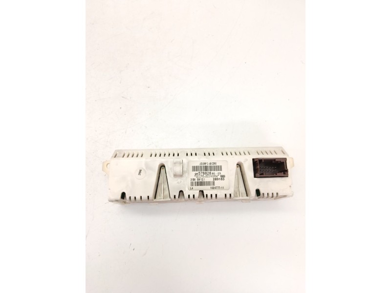Recambio de pantalla multifuncion para citroën c4 coupé (la_) 1.6 hdi referencia OEM IAM 9657882880  
							