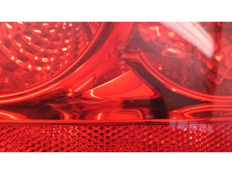 Recambio de piloto trasero derecho para fiat linea (323_, 110_) 1.6 d multijet referencia OEM IAM   
							