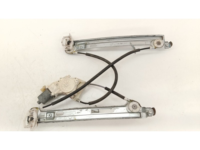 Recambio de elevalunas trasero izquierdo para dodge caliber 2.0 crd referencia OEM IAM 05074799AA  